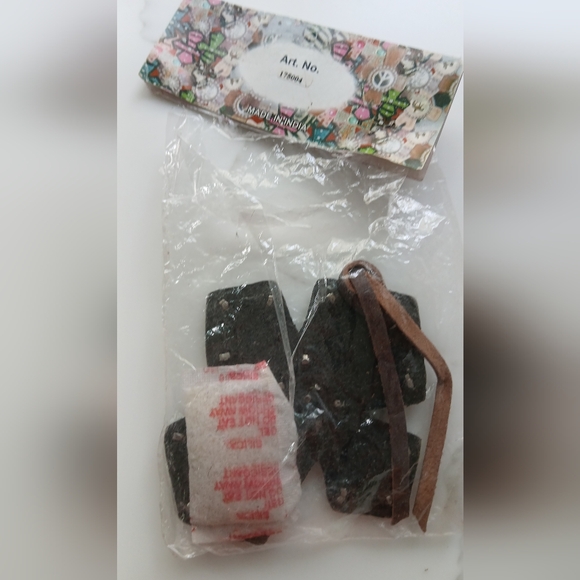 Western-Inspired Ceramic Frame with Saddle Charm Crosses – Fits 4x6 Photo - Picture 9 of 9